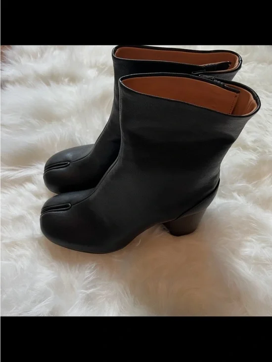 Maison Martin Margiela Tabis boot Black Split-Toe Leather Ankle Boots size 8 - Picture 5 of 7